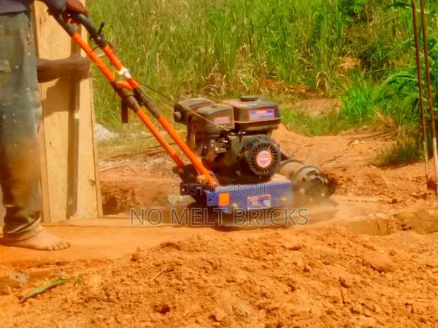 Soil Plat Compactor Compactor For Rent · Photo 1