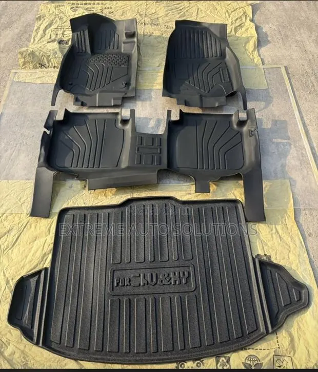 CRV 3D Floor Mat 2025 · Photo 1