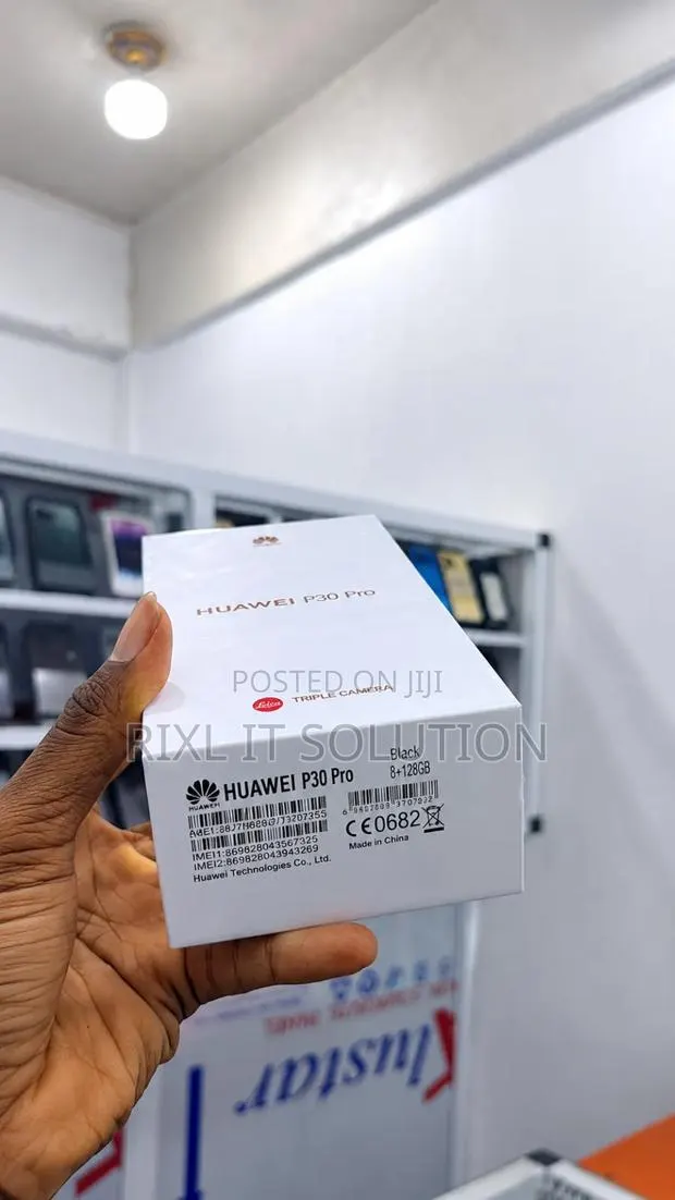 New Huawei P30 Pro 128 GB Black · Photo 1