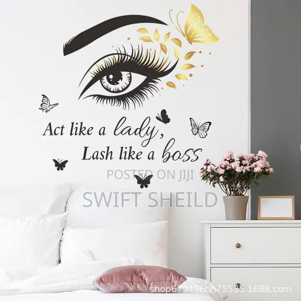 Lash Boss Sticker · Photo 1