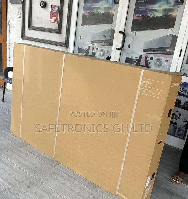 Classic Ultra 85” Smart Sleek Uhd 85q70c Samsung (2025 Model) Tv · Photo 1