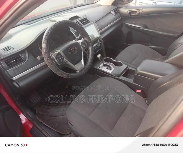 Toyota Camry LE 4dr Sedan (2.5L 4cyl 6A) 2014 Red · Photo 1