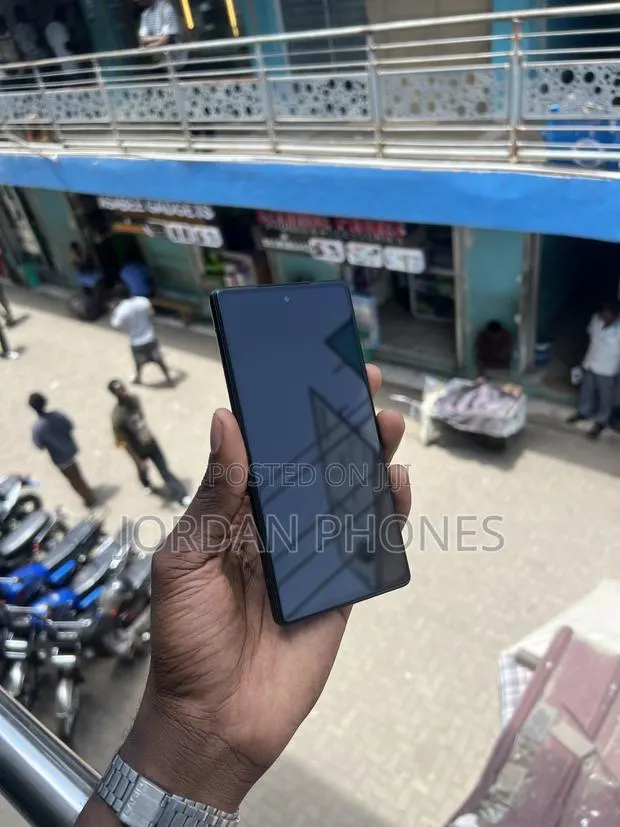 Google Pixel 6a 128 GB Green · Photo 1