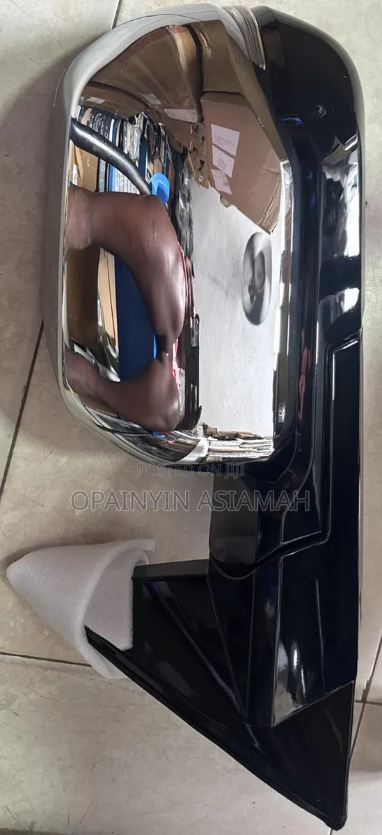 Tundra 24 Complete Driving Mirrors · Photo 1