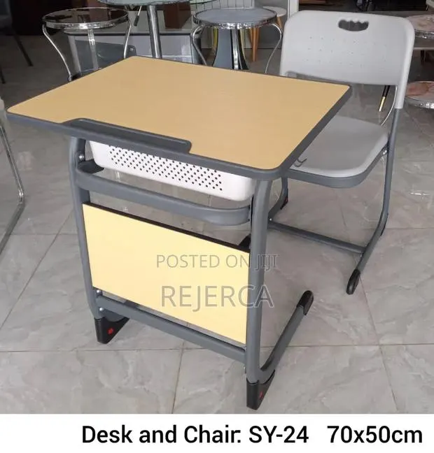 Students Table and Chair · Photo 1
