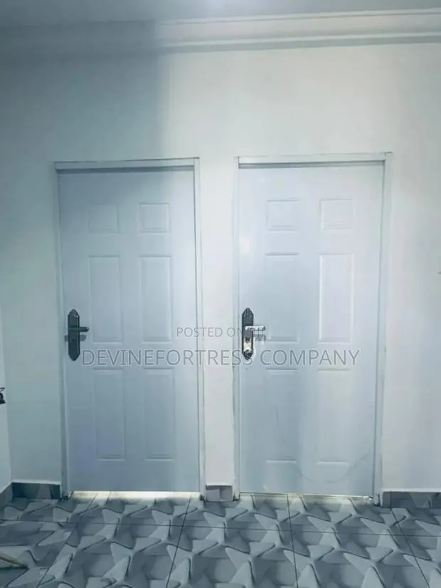 High Quality and Affordable White Doors for Bedroom £Bathroom · Photo 1