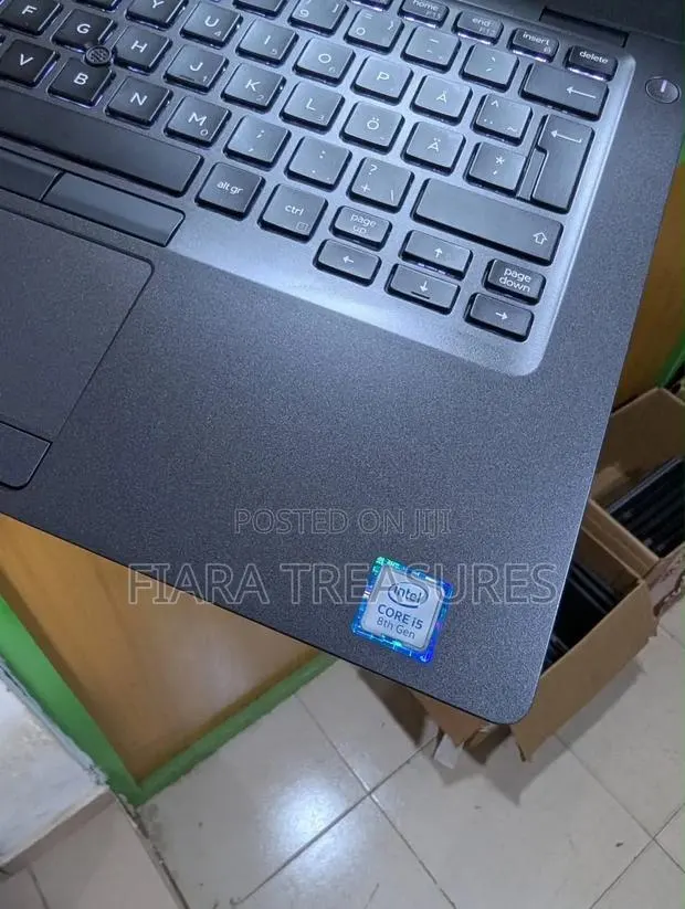 Laptop Dell Latitude 5400 8GB Intel Core i5 SSD 256GB · Photo 1