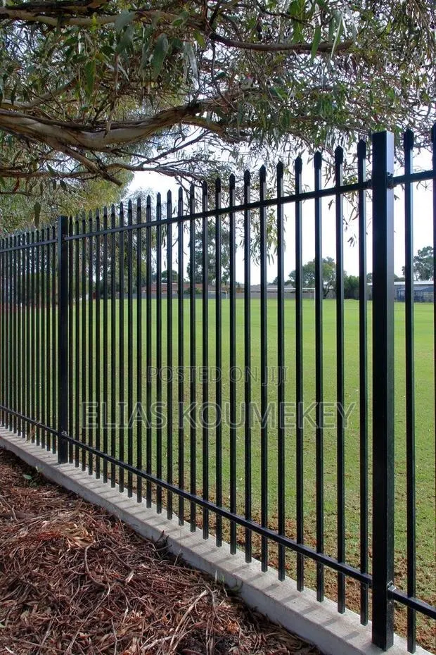 Squash Top Security Fencing · Photo 1