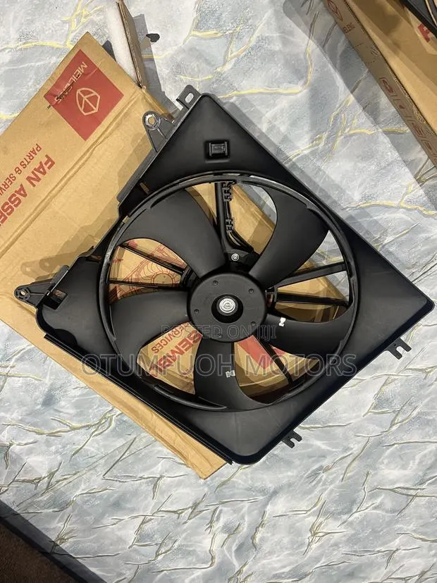 Honda CR-V 2017 2018 2019 2020- 2022 Radiator Fan (Pair) · Photo 1