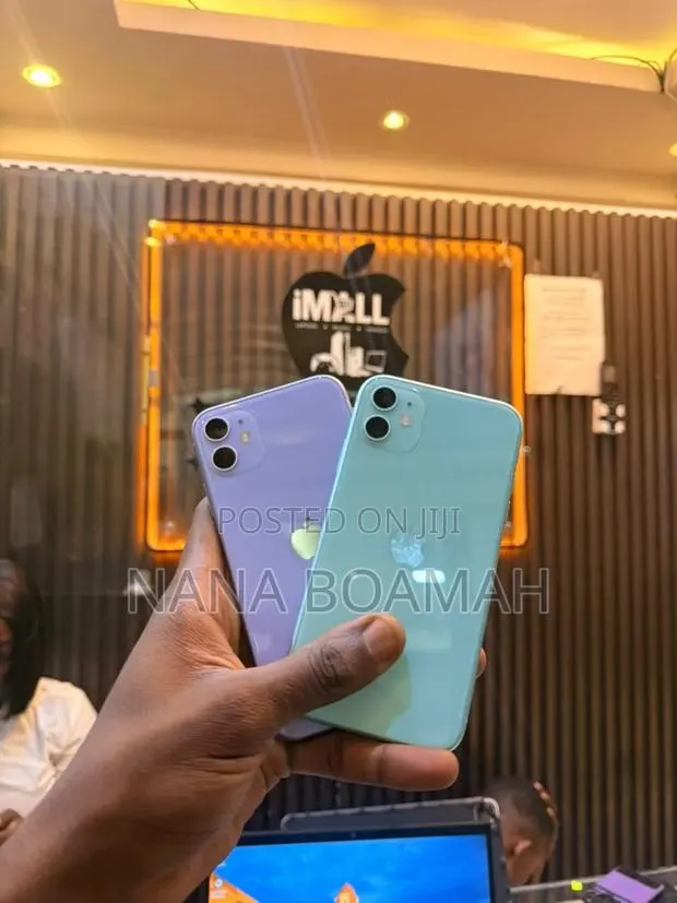 New Apple iPhone 11 128 GB Purple · Photo 1