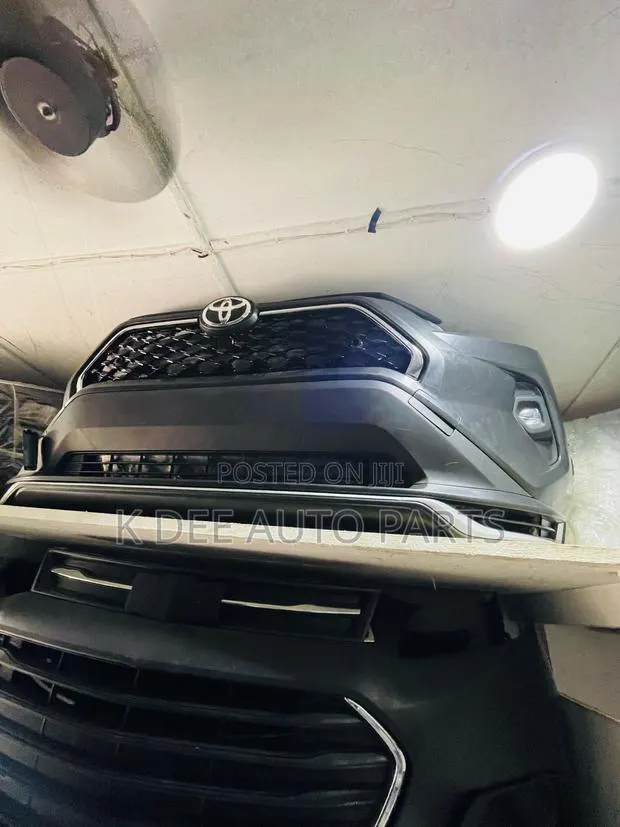 Toyota RAV 4 2019 2020 2021 2022 2023 Front Bumper Complete · Photo 1
