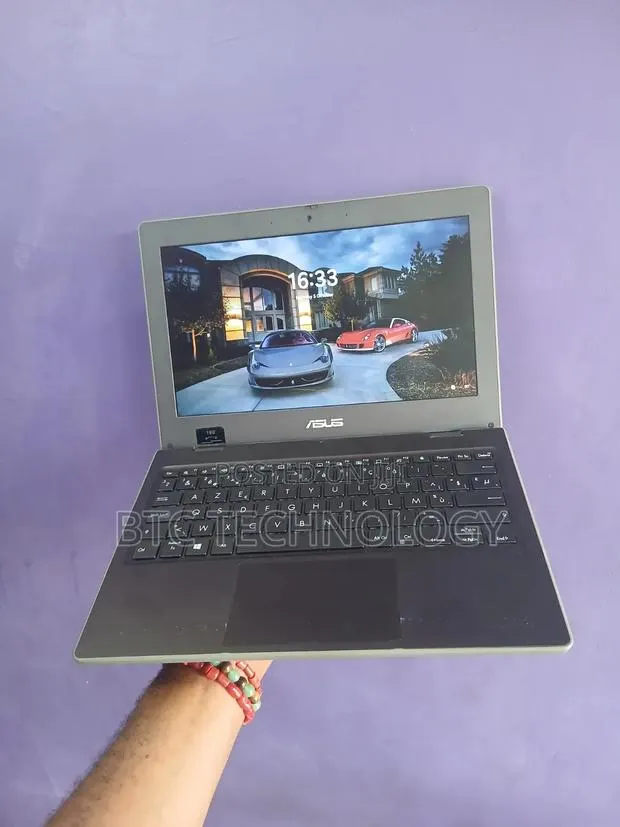 Laptop Asus ASUSPRO P2430UA 8GB Intel Celeron SSD 128GB · Photo 1