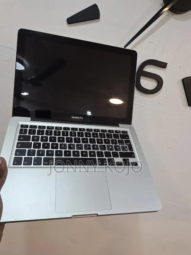 Laptop Apple MacBook Pro 2012 8GB Intel Core i5 HDD 640GB · Photo 1