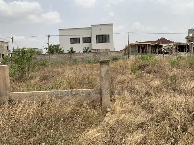 100x100ft Plot of Land at Trassacco Spring for Sale · Photo 1