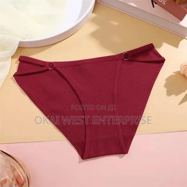 Elegant Ribbed Cotton Mid-waist Bikini Underwear For Women · Photo 1