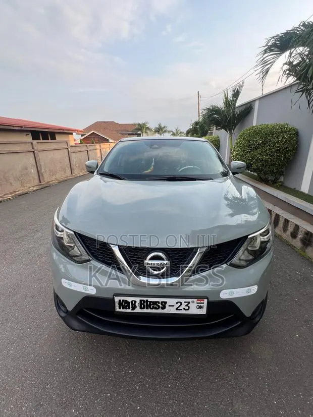 Nissan Qashqai 2019 Gray · Photo 1