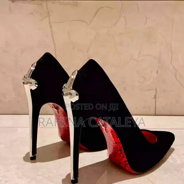 Ladies Shoe Heel · Photo 1