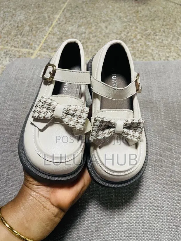 Baby Girls Shoes · Photo 1