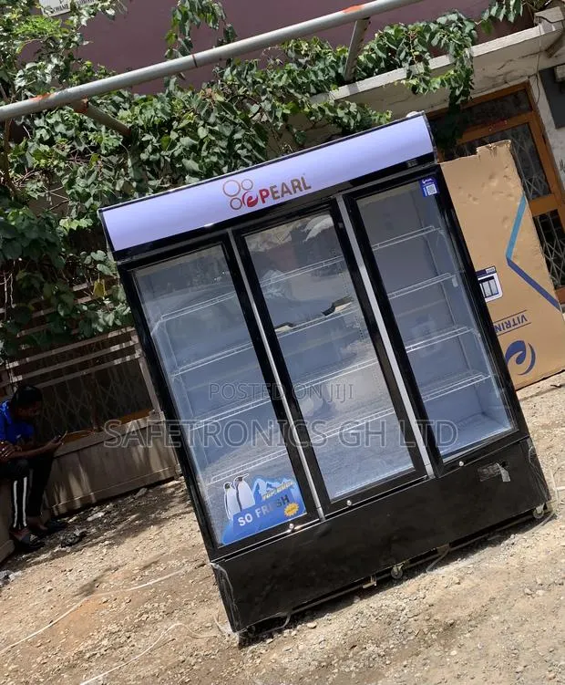 Lastest Pearl 3 Doors PVC-150 Display Fridge · Photo 1