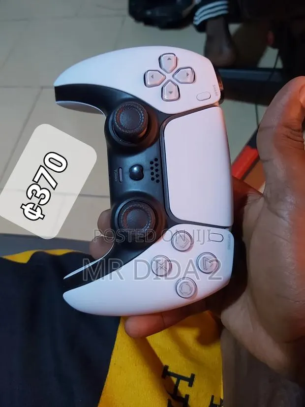 Ps4 Gen 2 Controller · Photo 1