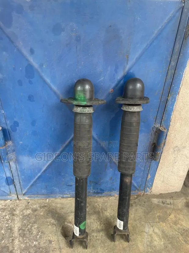 2007-2018 Nissan Altima Back Shock Absorber · Photo 1