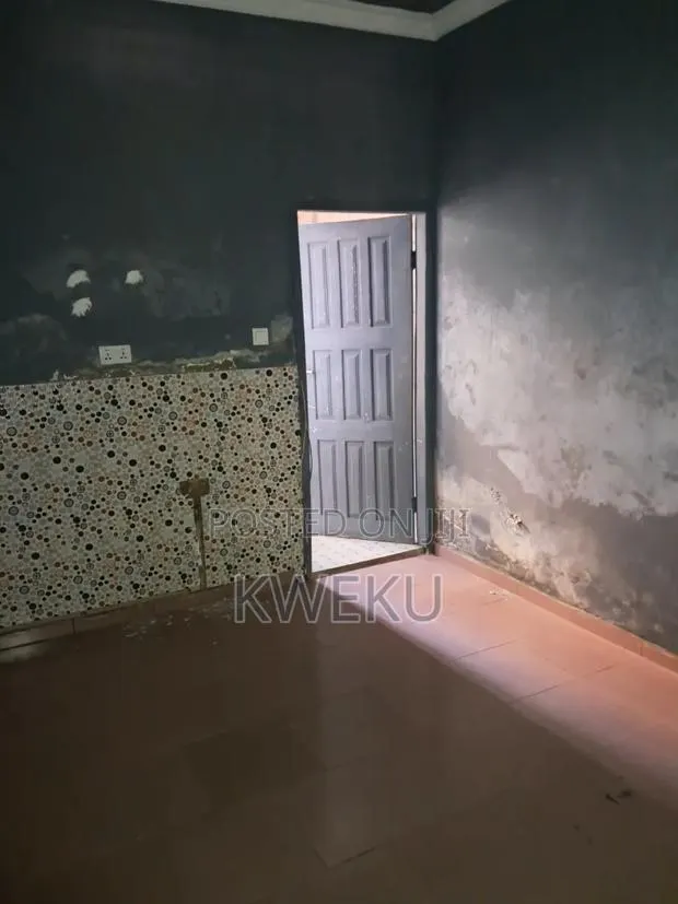 1bdrm Apartment in Estate Ag2Rncy, Baatsona Total for rent · Photo 1