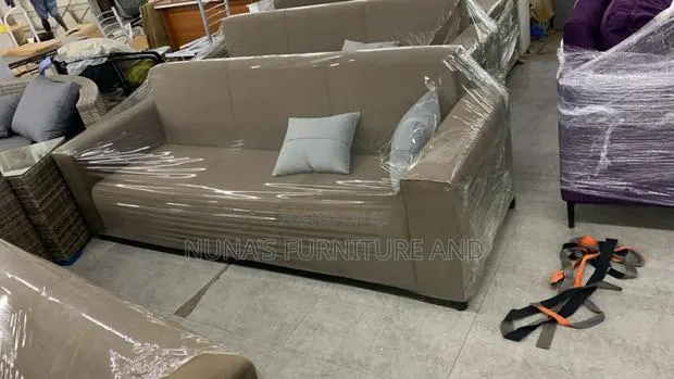High Quality Sofa · Photo 1
