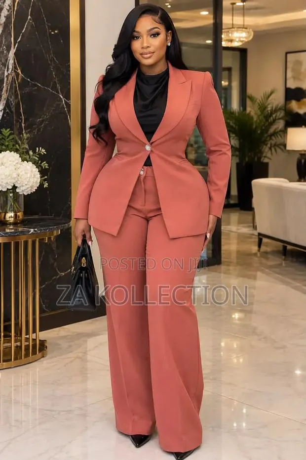 Senori Corporate Suit for Working Ladies · Photo 1