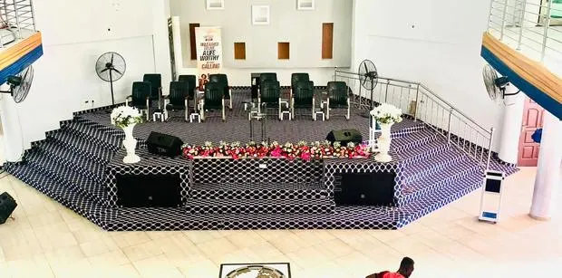 Heavy Carpet for Churches, Offices and Living Rooms · Photo 1