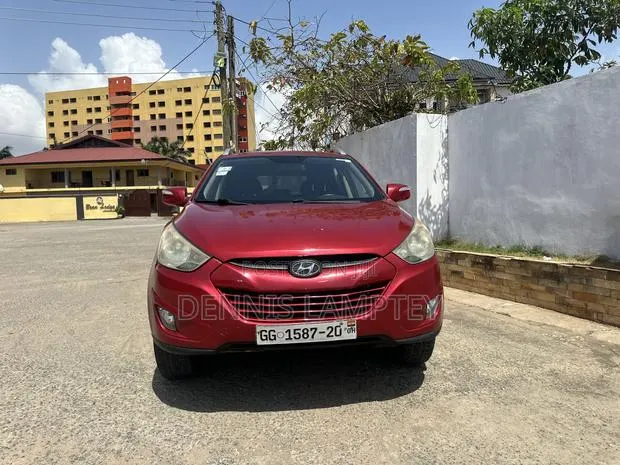 Hyundai Tucson 2013 Red · Photo 1
