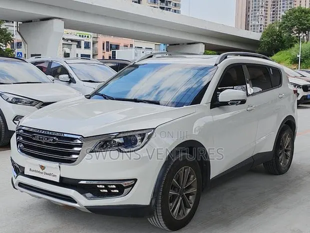 Jetour X70 1.5 7-Seater FWD 2018 White · Photo 1