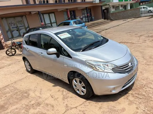 Nissan Note 1.2 Petrol 2014 Silver · Photo 1