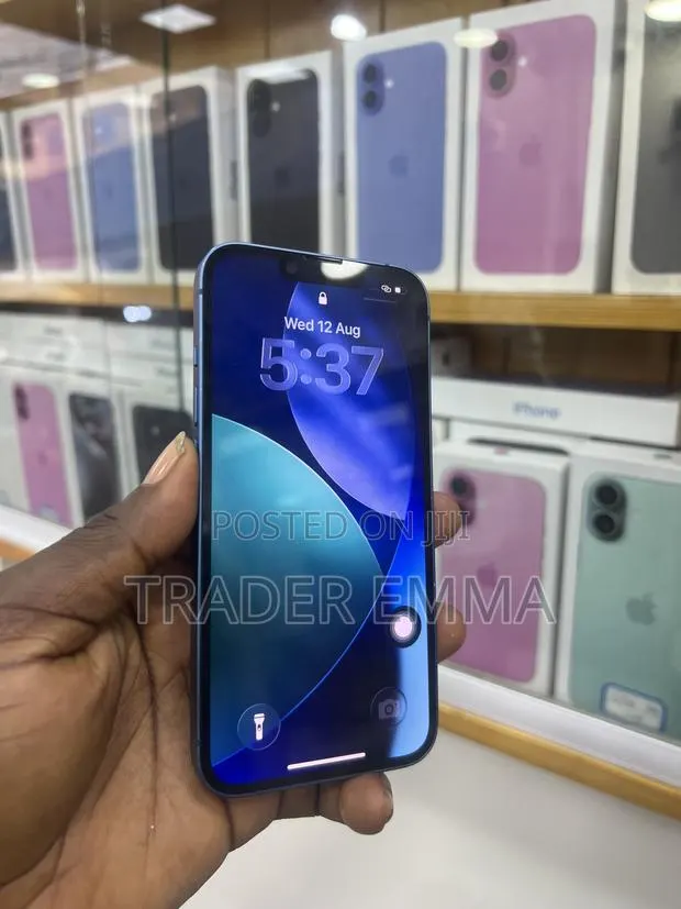 Apple iPhone 13 128 GB Blue · Photo 1