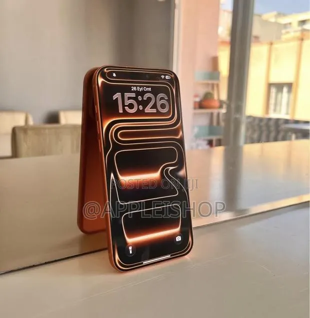 Apple iPhone 17 Pro Max 512 GB Orange · Photo 1