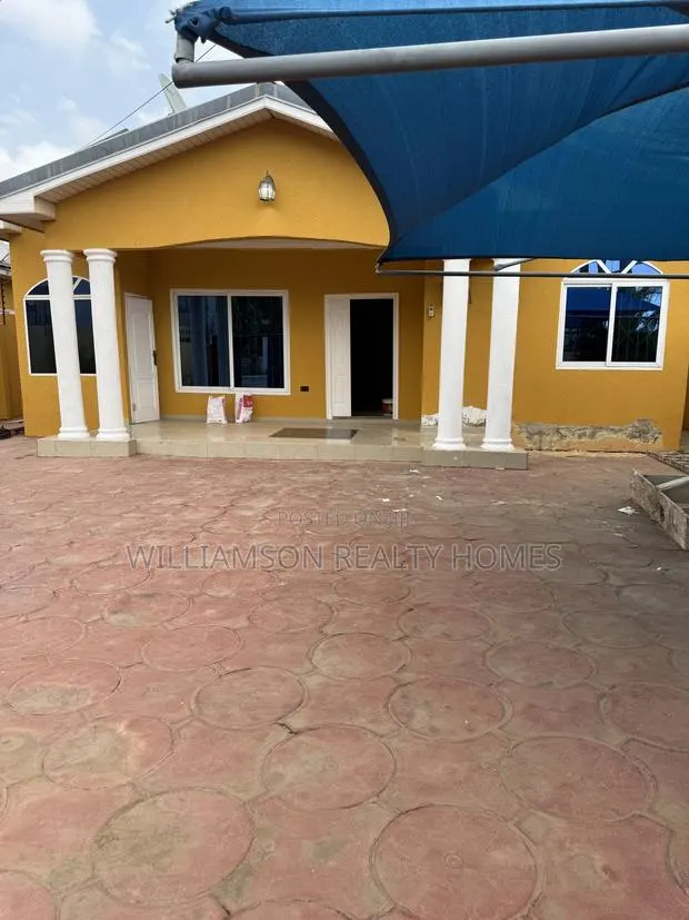 3bdrm House in Community 18 Area, Spintex for rent · Photo 1