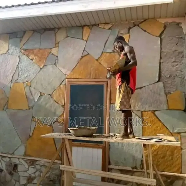 Wall Flat Stone Laying Cutting Service · Photo 1