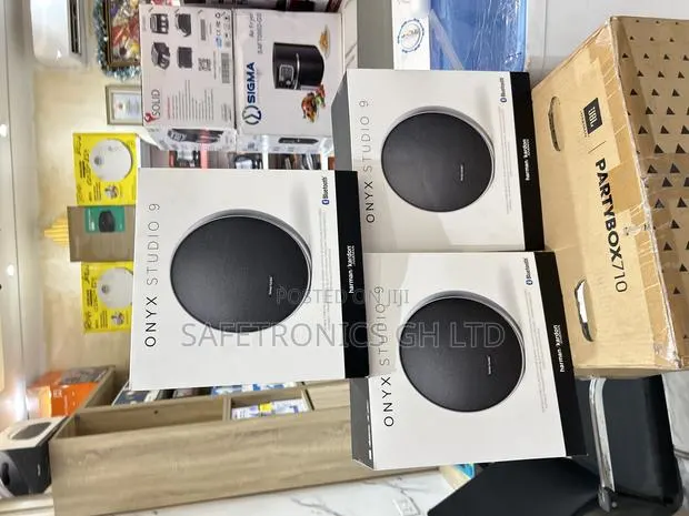Newly Approved Electric Bluetooth Onyx Studio 9 Speaker · Photo 1