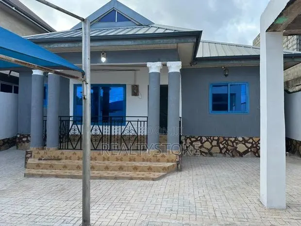 4bdrm House in Ashongman Estate, Accra Metropolitan for sale · Photo 1