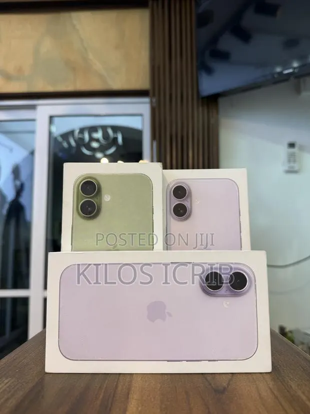 New Apple iPhone 17 256 GB Purple · Photo 1