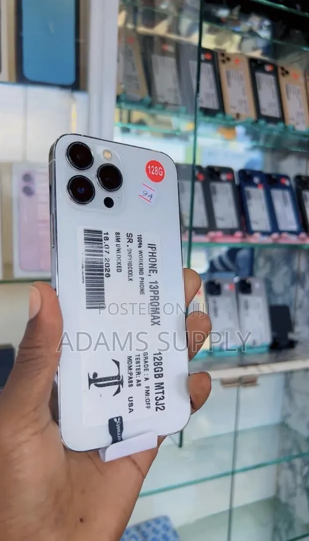 Apple iPhone 13 Pro Max 128 GB White · Photo 1