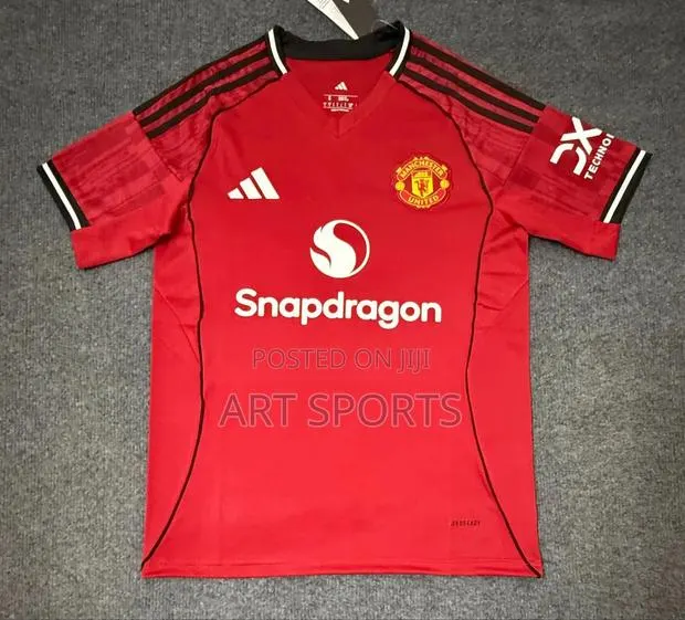 2025/2026 Manchester United Home Jersey · Photo 1