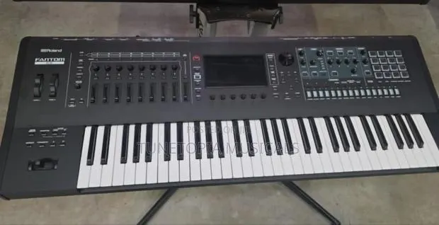 Roland Fanthom 8 Ex · Photo 1