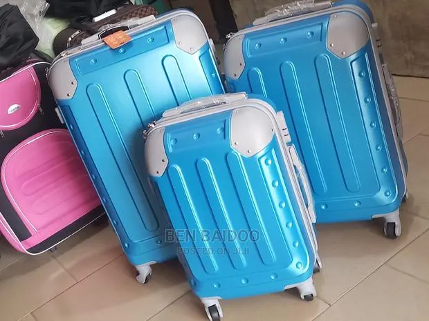 Plastic Travel Traveling Bag · Photo 1