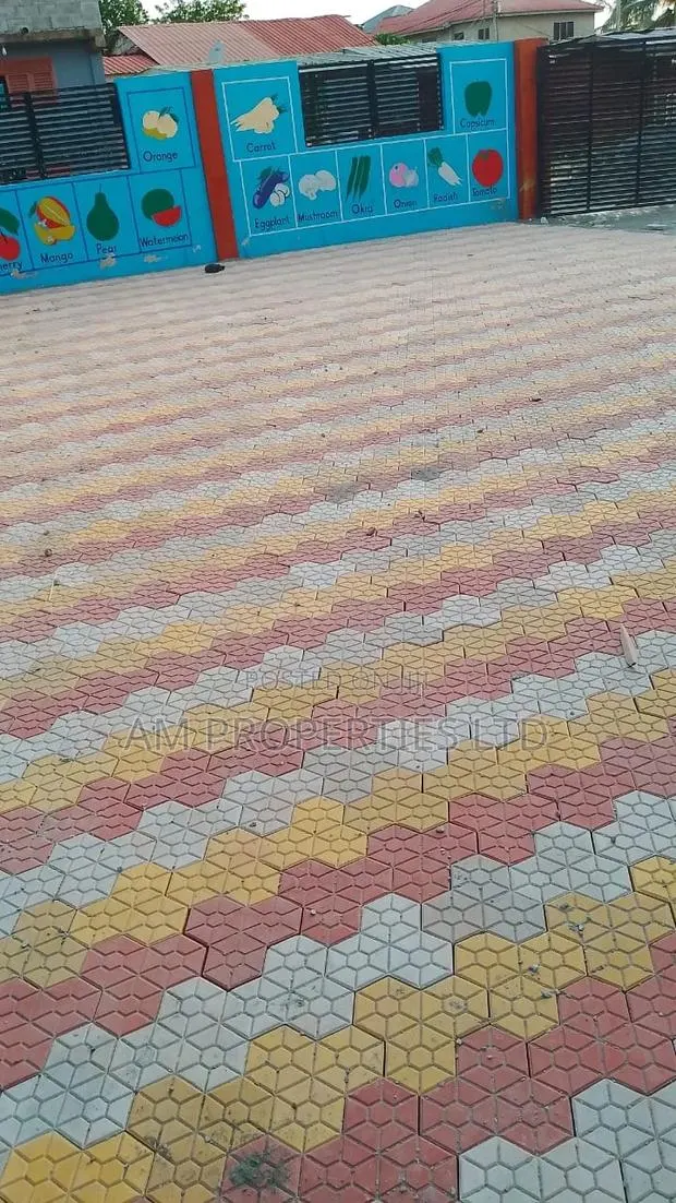 Great Deals on Colourful Pavement Slabs for Your Playground · Photo 1