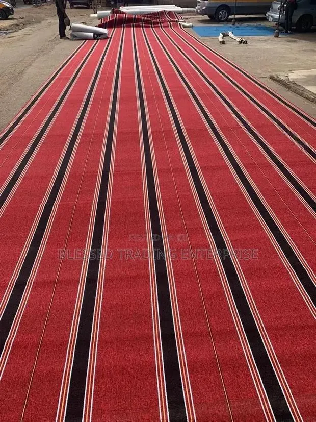 Striped Wine Woolen Carpet · Photo 1