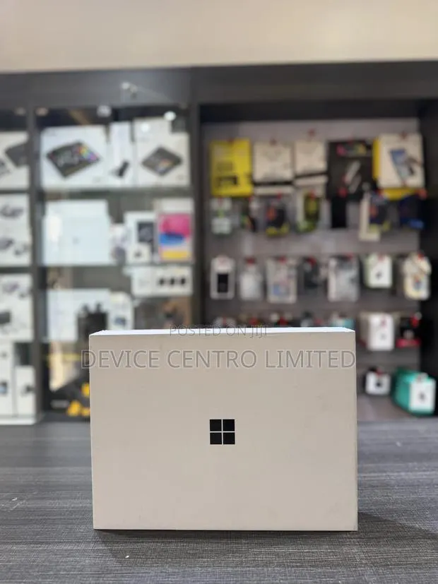 New Microsoft Surface Laptop 7 16GB Qualcomm Snapdragon X Elite 512GB · Photo 1