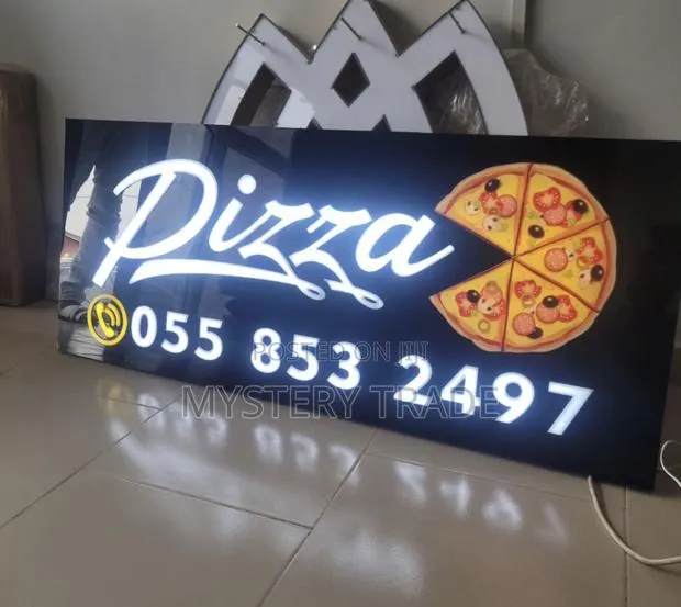 Pizza 3d Signage With Light · Photo 1
