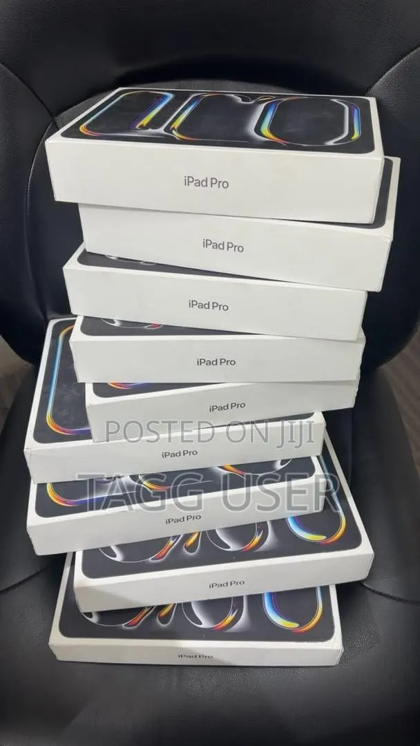 New Apple iPad Pro 13 (2025) 256 GB Black · Photo 1