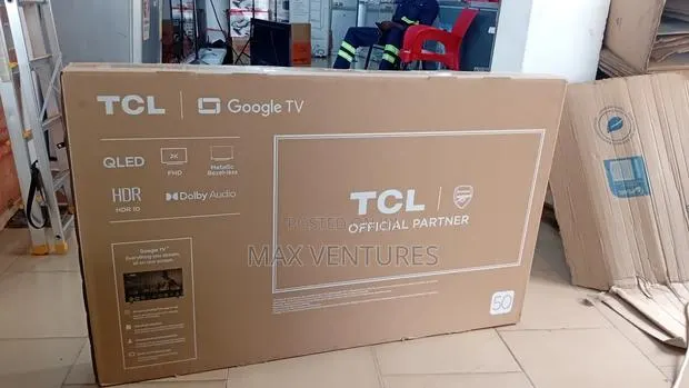 Wifi and Smart TCL 50inches Television TCL 50inches · Photo 1