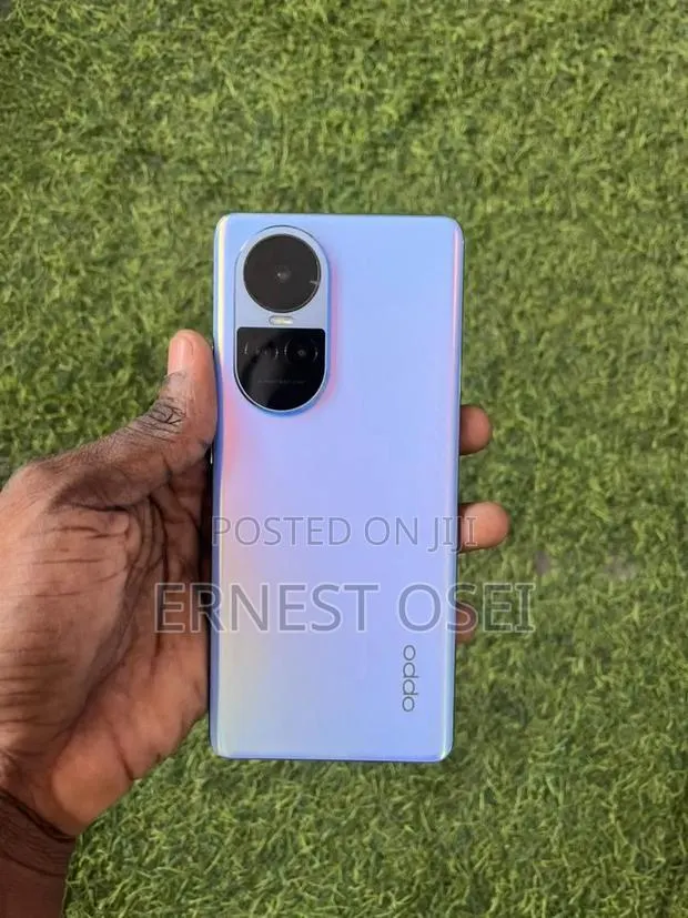 Oppo Reno 10 5G 256 GB Silver · Photo 1